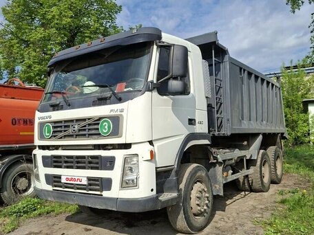 2004 Volvo FM, белый, 3450000 рублей, вид 1
