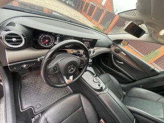 2017 Mercedes-Benz E-Класс 200 V (W213, S213, C238), чёрный, 2850000 рублей, вид 5