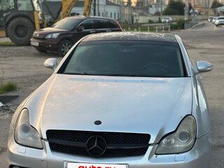 2004 Mercedes-Benz CLS 500 I (C219), серебристый, 900000 рублей, вид 3