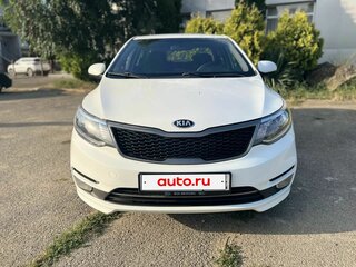 2017 Kia Rio III Рестайлинг, белый, 1100000 рублей, вид 1