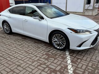 2019 Lexus ES 350 VII, белый, 5900000 рублей, вид 3
