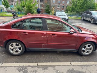 2008 Volvo S40 II Рестайлинг, красный, 450000 рублей, вид 4