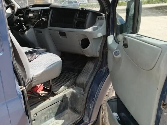 2011 Ford Transit, синий, 800000 рублей - вид 5