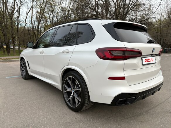 2020 BMW X5 40i IV (G05/G18), белый, 8525000 рублей - вид 13