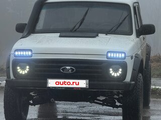 2002 Lada (ВАЗ) 2121 (4x4) I Рестайлинг, белый, 585000 рублей, вид 2