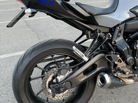 2017 Yamaha MT-07 (FZ-07), серый, 700000 рублей, вид 3