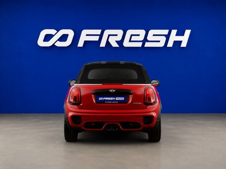 2019 Mini Cabrio JCW John Cooper Works III Рестайлинг, красный, 3225077 рублей, вид 4