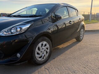2018 Toyota Aqua I Рестайлинг 2, чёрный, 1150000 рублей, вид 1