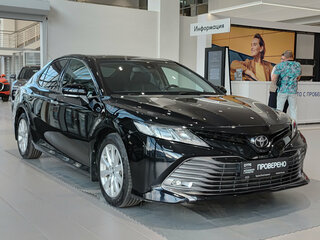 2018 Toyota Camry VIII (XV70), чёрный, 2609000 рублей, вид 3
