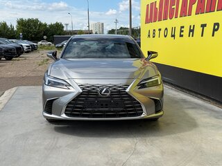 2025 Lexus ES 200 VII Рестайлинг 2, серебристый, 6100000 рублей, вид 3
