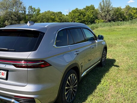 2025 Geely Monjaro (Xingyue L) I Рестайлинг (China Market), серый, 3850000 рублей, вид 5