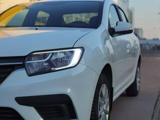 2021 Renault Logan II Рестайлинг, белый, 910000 рублей, вид 1