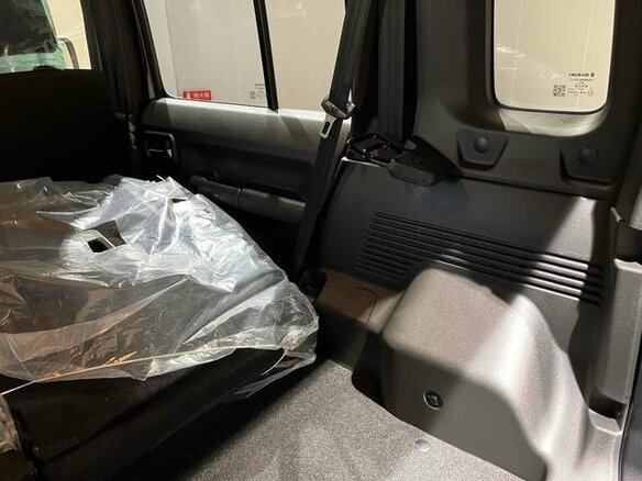 2026 Suzuki Jimny IV, чёрный - вид 13