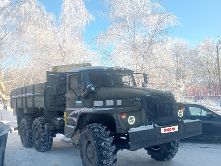 1992 Урал 4320, зелёный, 1300000 рублей, вид 5