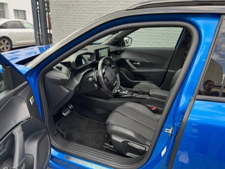 2022 Peugeot 2008 II, синий, 2650000 рублей, вид 3