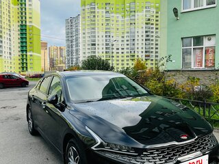 2021 Kia K5 III, чёрный, 2100000 рублей, вид 3