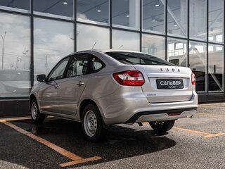2025 Lada (ВАЗ) Granta I Рестайлинг, серебристый, 1037000 рублей, вид 2