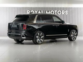 2025 Rolls-Royce Cullinan I Рестайлинг (Series II), чёрный, 58000000 рублей, вид 4