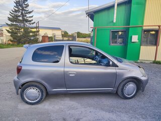 2001 Toyota Vitz I (P10), зелёный, 230000 рублей, вид 2