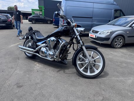 2012 Honda VT 1300CX Fury, чёрный, 750000 рублей, вид 4