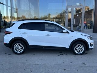 2019 Kia Rio X-Line IV, белый, 1525000 рублей, вид 4