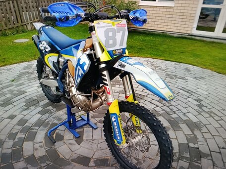 2023 Husqvarna TE 300, синий, 850000 рублей, вид 4