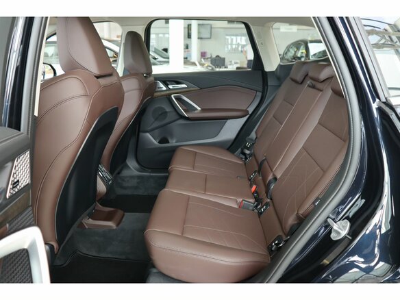2025 BMW X1 Long 25Li xDrive III (U11/U12), чёрный, 6040000 рублей - вид 16