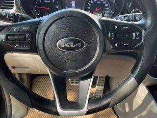 2019 Kia Carnival III, чёрный, 1100000 рублей, вид 3