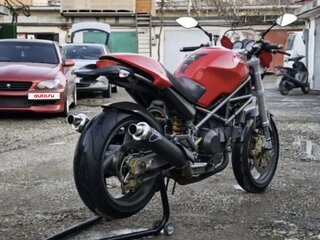 Ducati Monster 900