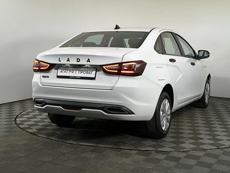 2024 Lada (ВАЗ) Vesta I Рестайлинг (NG), белый, 1040000 рублей, вид 4