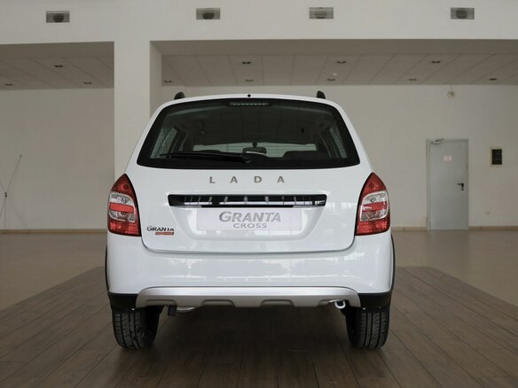 2026 Lada (ВАЗ) Granta Cross I Рестайлинг, белый, 1226000 рублей - вид 5