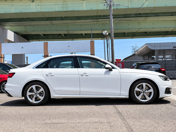 2022 Audi A4 35 TFSI V (B9) Рестайлинг, белый, 2120005 рублей - вид 6