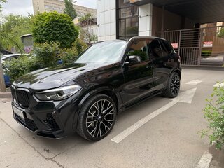 2020 BMW X5 40i IV (G05/G18), чёрный, 6000000 рублей, вид 1