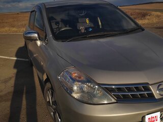2006 Nissan Tiida Latio I, серый, 550000 рублей, вид 1
