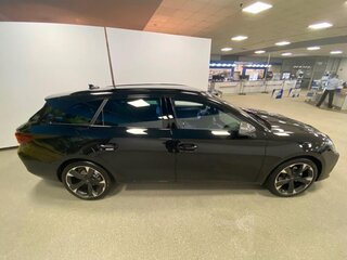 2026 Cupra Leon I Рестайлинг, чёрный, 4240199 рублей, вид 3
