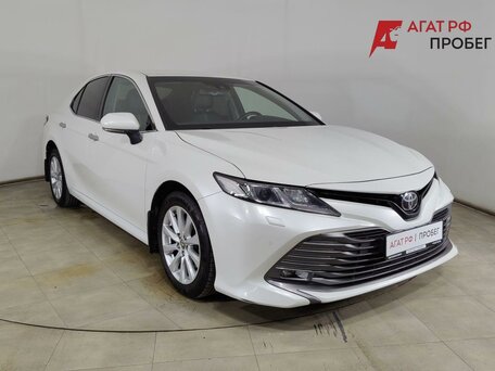 Toyota Camry VIII (XV70)
