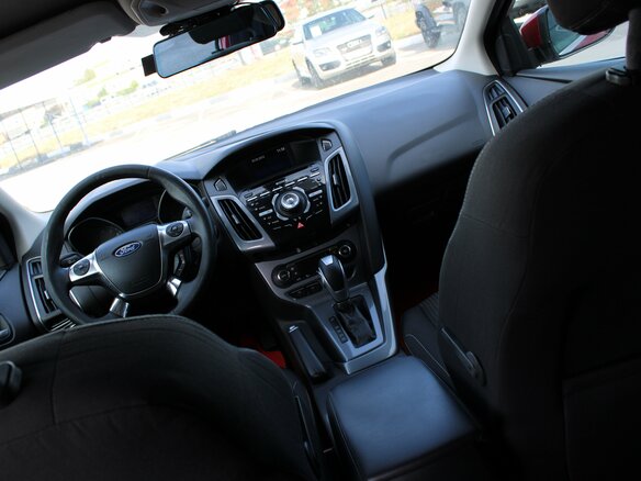 2012 Ford Focus III, красный - вид 25