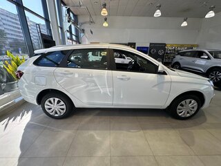 2026 Lada (ВАЗ) Vesta SW I Рестайлинг (NG), белый, 1810000 рублей, вид 4
