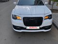 2017 Chrysler 300C II Рестайлинг, белый, 2600000 рублей