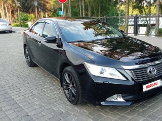 2013 Toyota Camry VII (XV50), чёрный, 1750000 рублей, вид 3