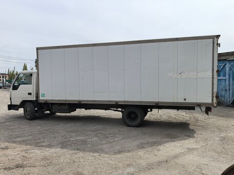1998 Hyundai H350, белый, 495000 рублей, вид 4