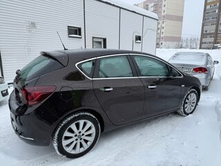 2013 Opel Astra J Рестайлинг, коричневый, 820000 рублей, вид 5
