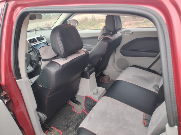 2006 Dodge Caliber I, красный, 500000 рублей - вид 14
