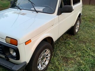 2000 Lada (ВАЗ) 2121 (4x4) I Рестайлинг, белый, 375000 рублей, вид 1
