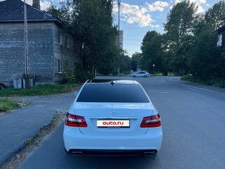 2011 Mercedes-Benz E-Класс 300 IV (W212, S212, C207), белый, 2000000 рублей, вид 3