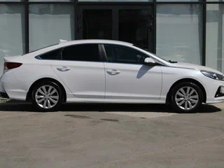 2017 Hyundai Sonata VII (LF), белый, 1550000 рублей, вид 4