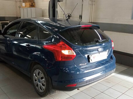 2014 Ford Focus III, синий, 699000 рублей, вид 4