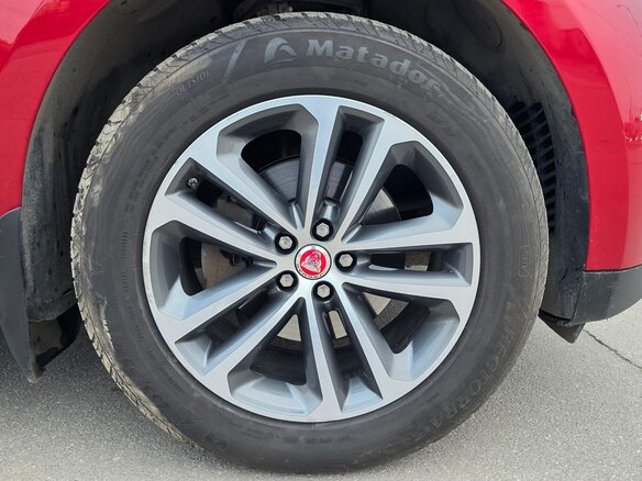 2018 Jaguar F-Pace I, красный, 2499999 рублей - вид 11