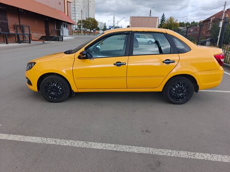 2025 Lada (ВАЗ) Granta I Рестайлинг, жёлтый, 800000 рублей, вид 4