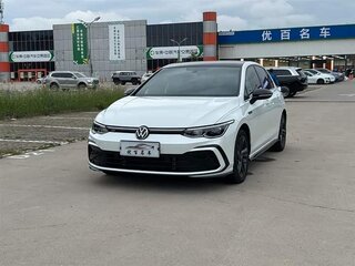 2022 Volkswagen Golf VIII, белый, 1680000 рублей, вид 2